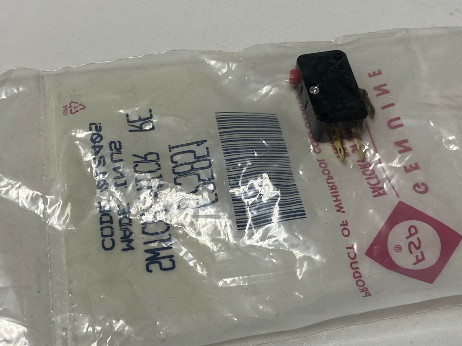 New Genuine OEM Whirlpool Refrigerator Micro Switch  625851 — thumbnail 2