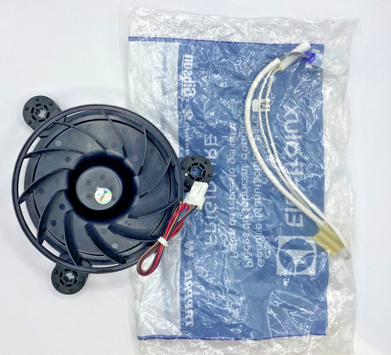 New Genuine OEM Frigidaire Refrigerator Evaporator Fan Motor Kit  5304523741
