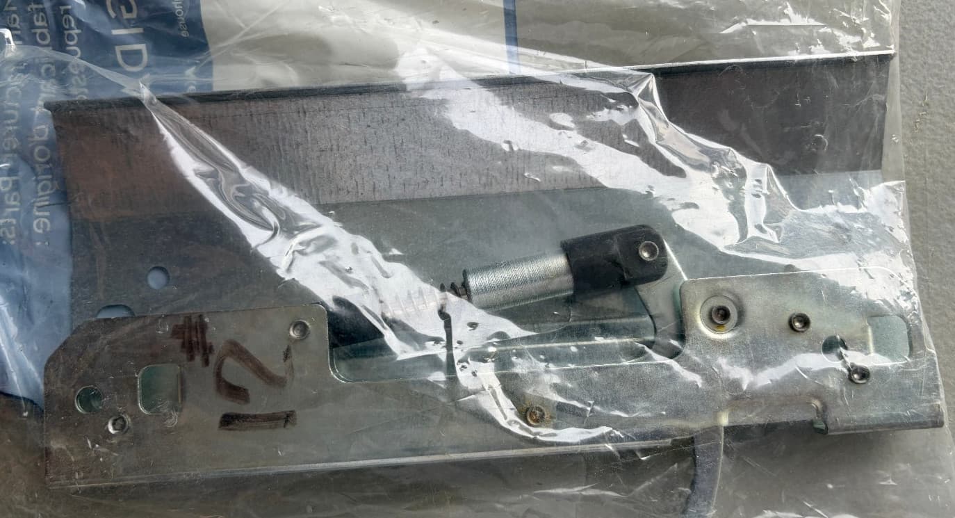 808930502  Frigidaire OEM Double Oven Receptacle New Genuine