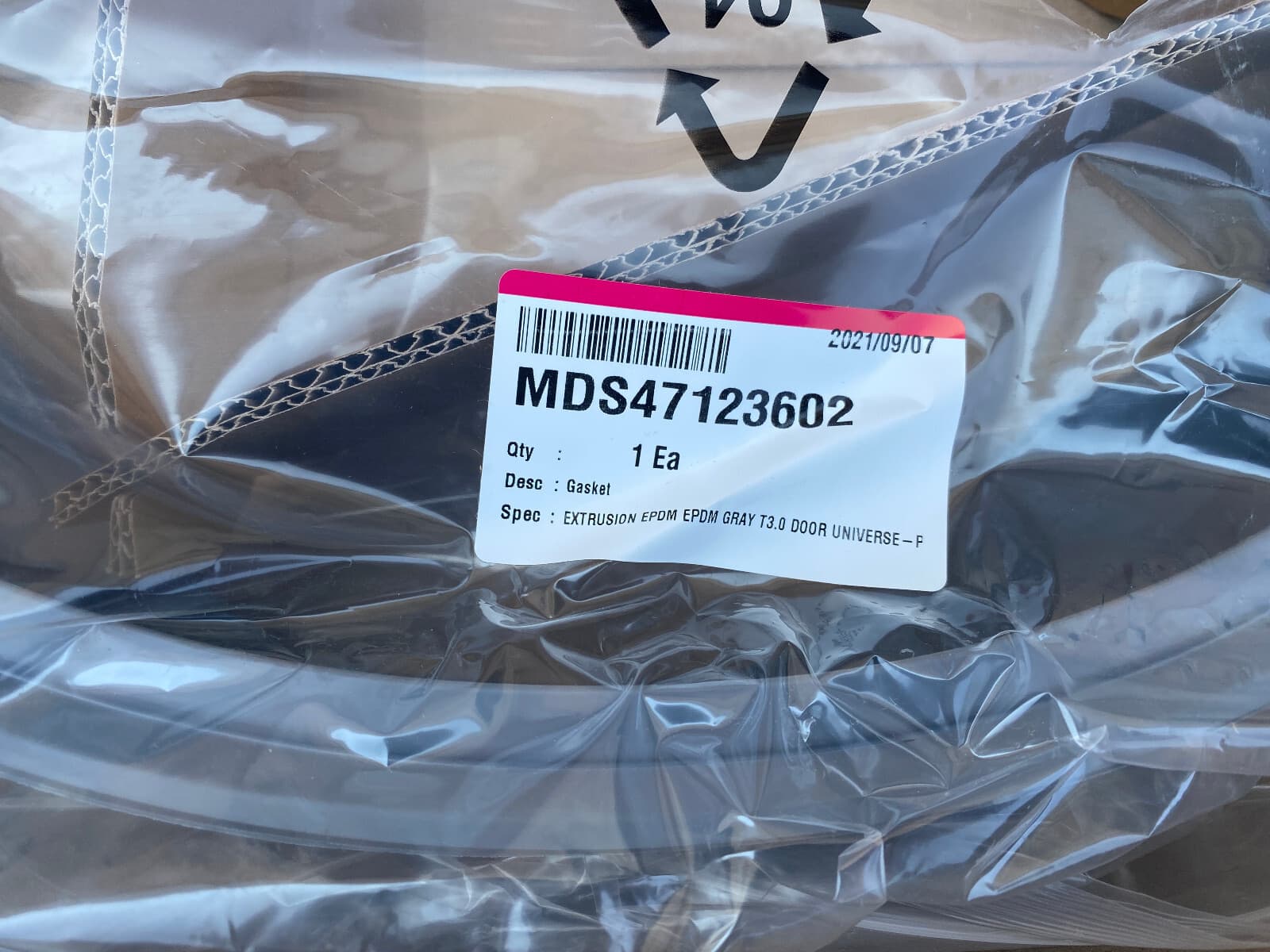 New Genuine OEM LG Washer Door Boot MDS47123602 — thumbnail 3