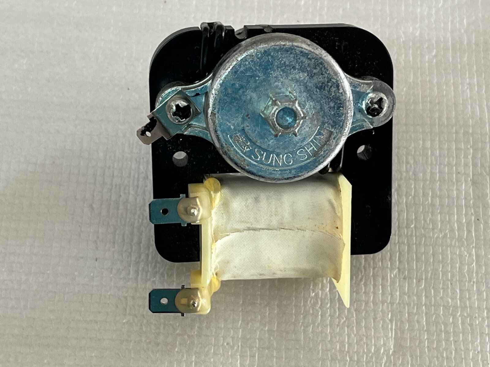 Genuine OEM Whirlpool Refrigerator Motor Evap W10188389