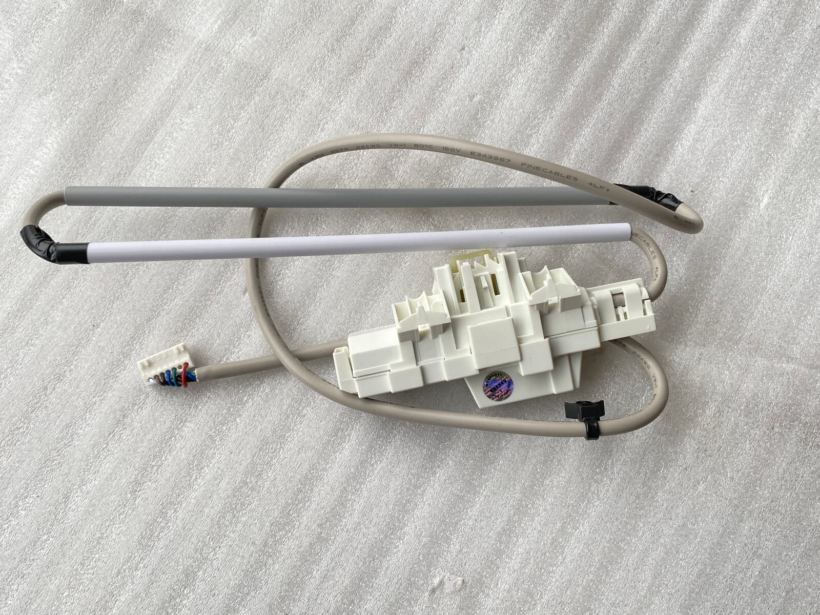 New Genuine Whirlpool  Lid Lock Assembly W10619844