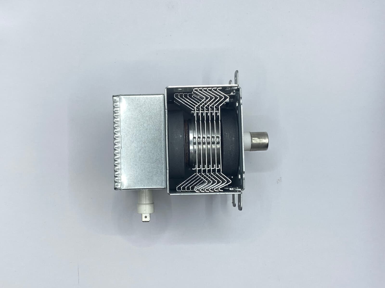 New Genuine LG Microwave Magnetron 2B71165R — thumbnail 2