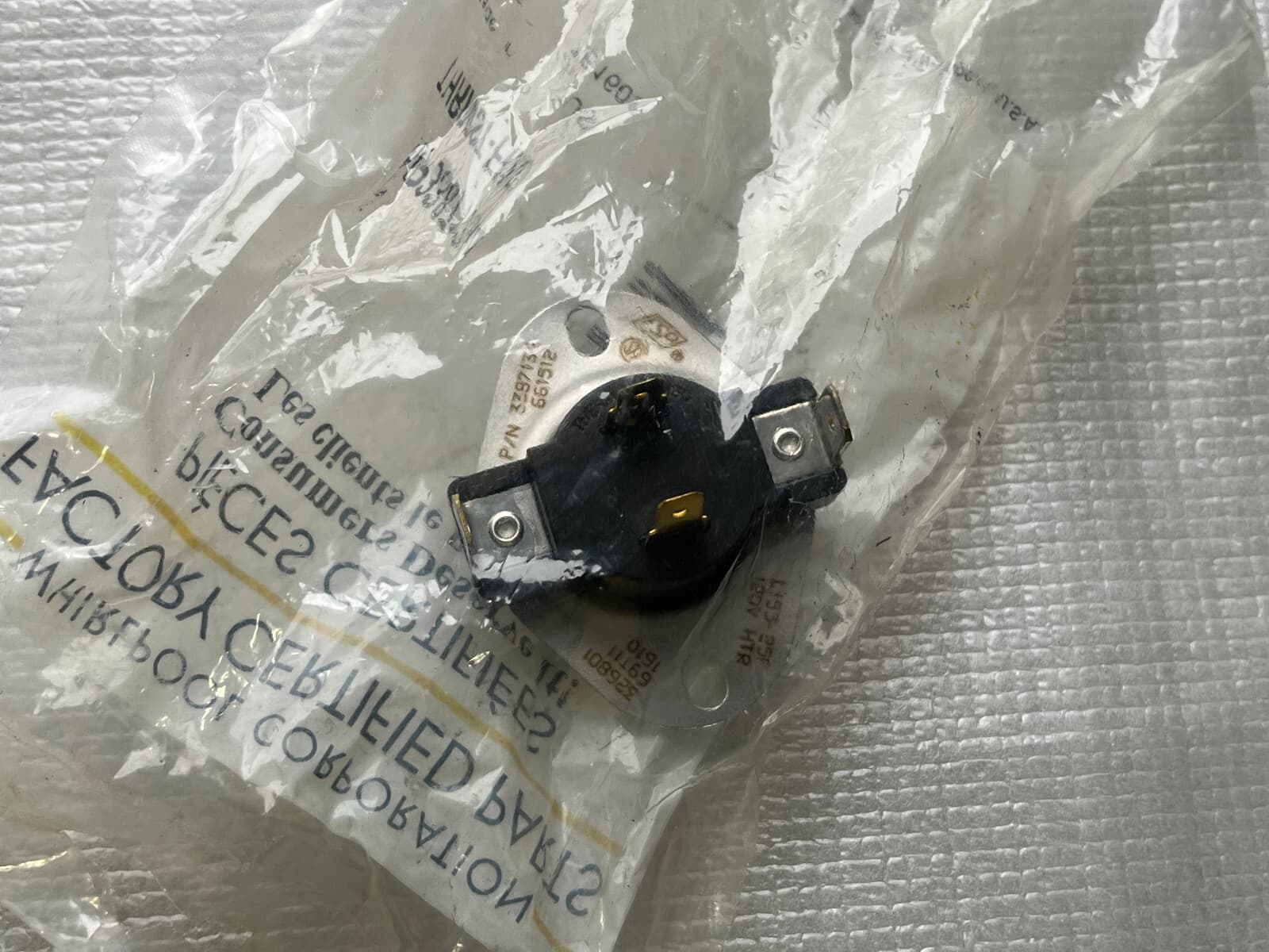 New Genuine Whirlpool  Dryer Operating Thermostat WP3387134