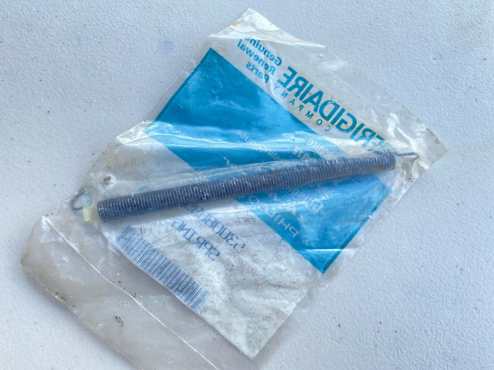 Genuine OEM Frigidaire Spring 5300808971 — thumbnail 2
