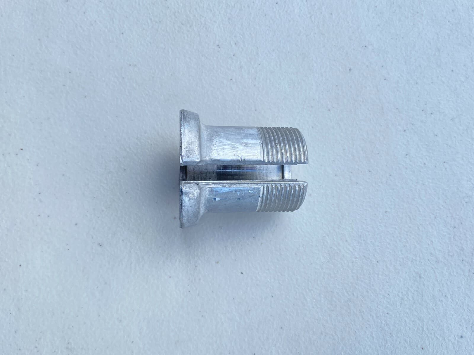 Genuine OEM  Whirlpool Washer Drive Block 389140 — thumbnail 6