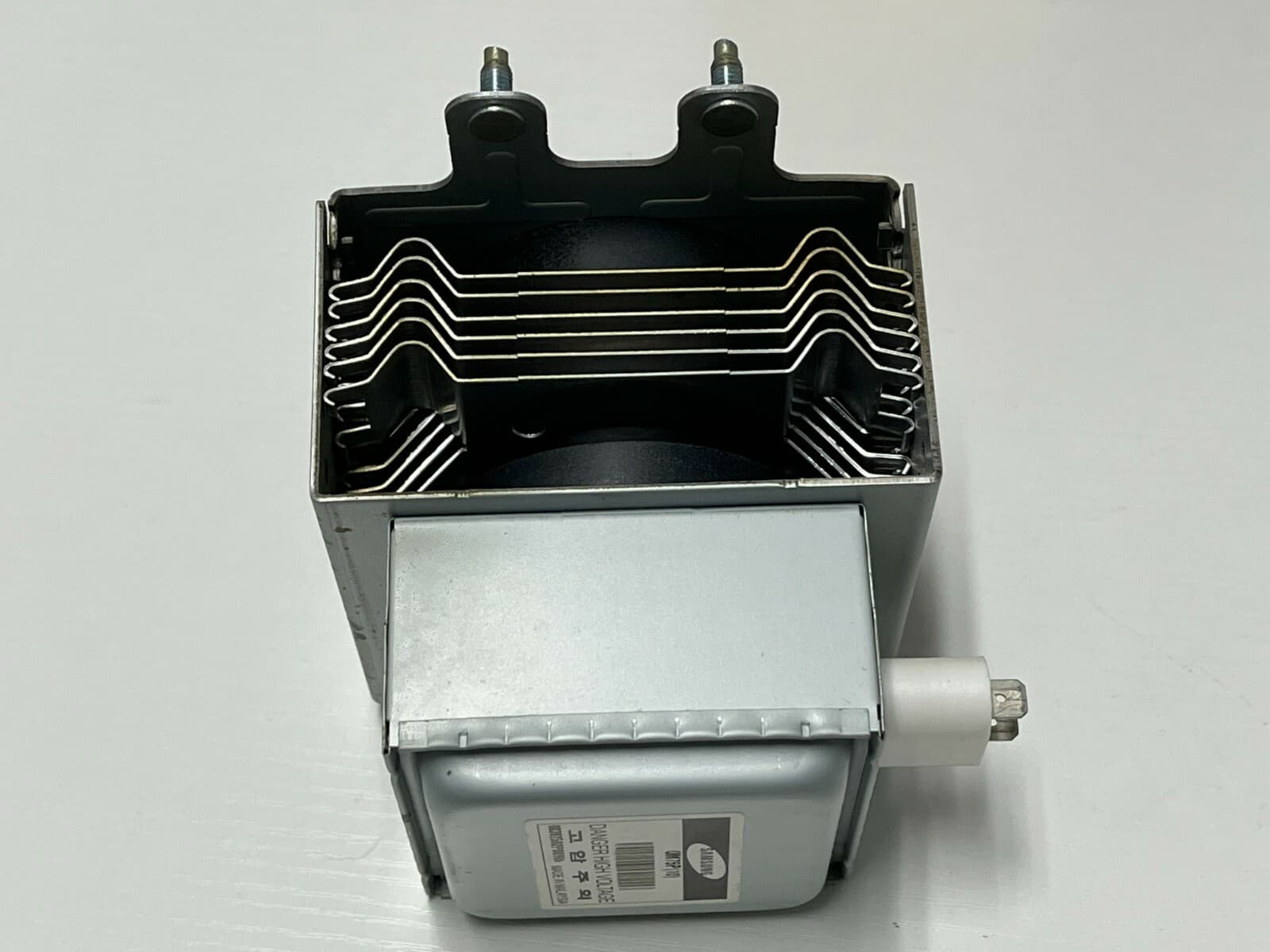 OEM Maytag Microwave Magnetron 10QBP0229 — thumbnail 5