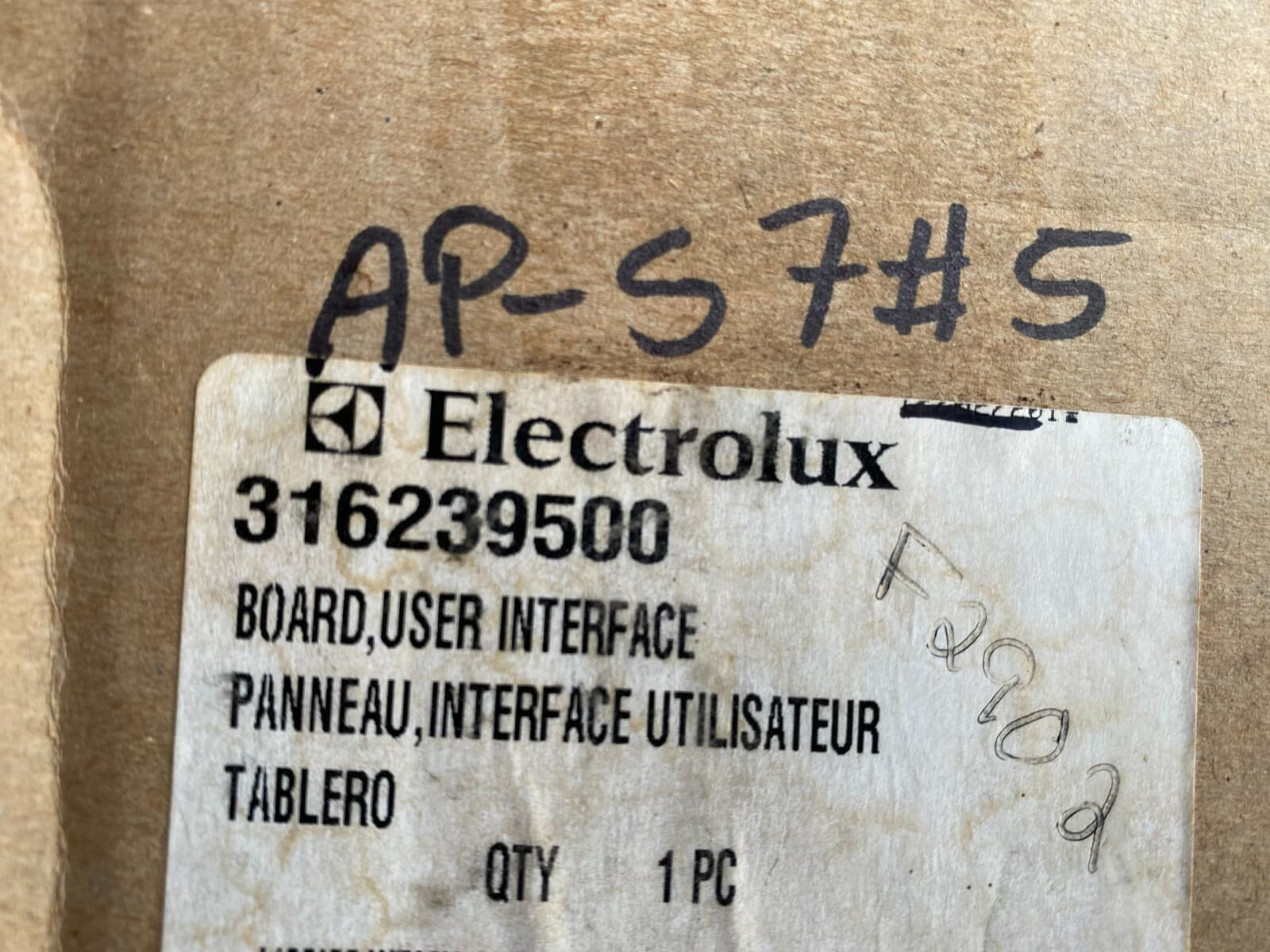 NEW Genuine OEM Frigidaire Range Board User Interface PLEF398CCD	 316239500 — thumbnail 4