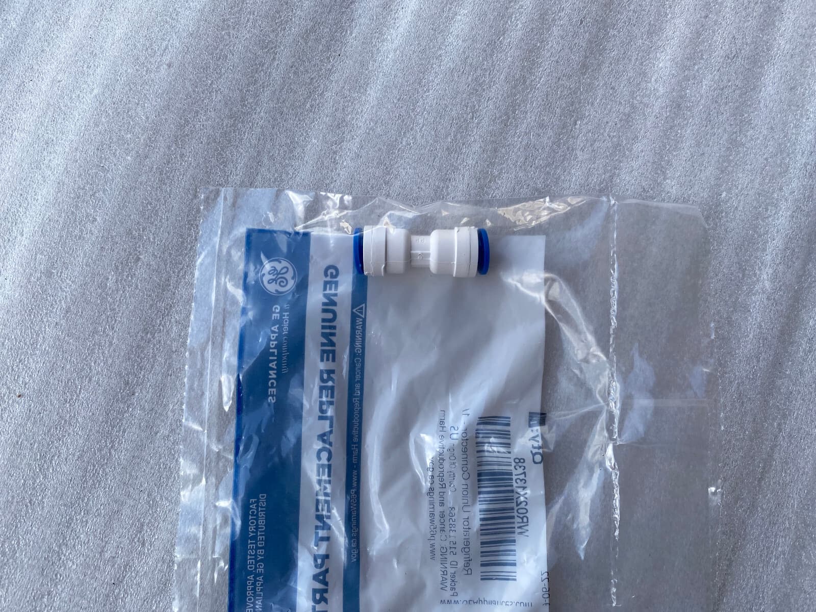 New Genuine  GE Coupler Straight 1/4 WR02X13738 — thumbnail 2