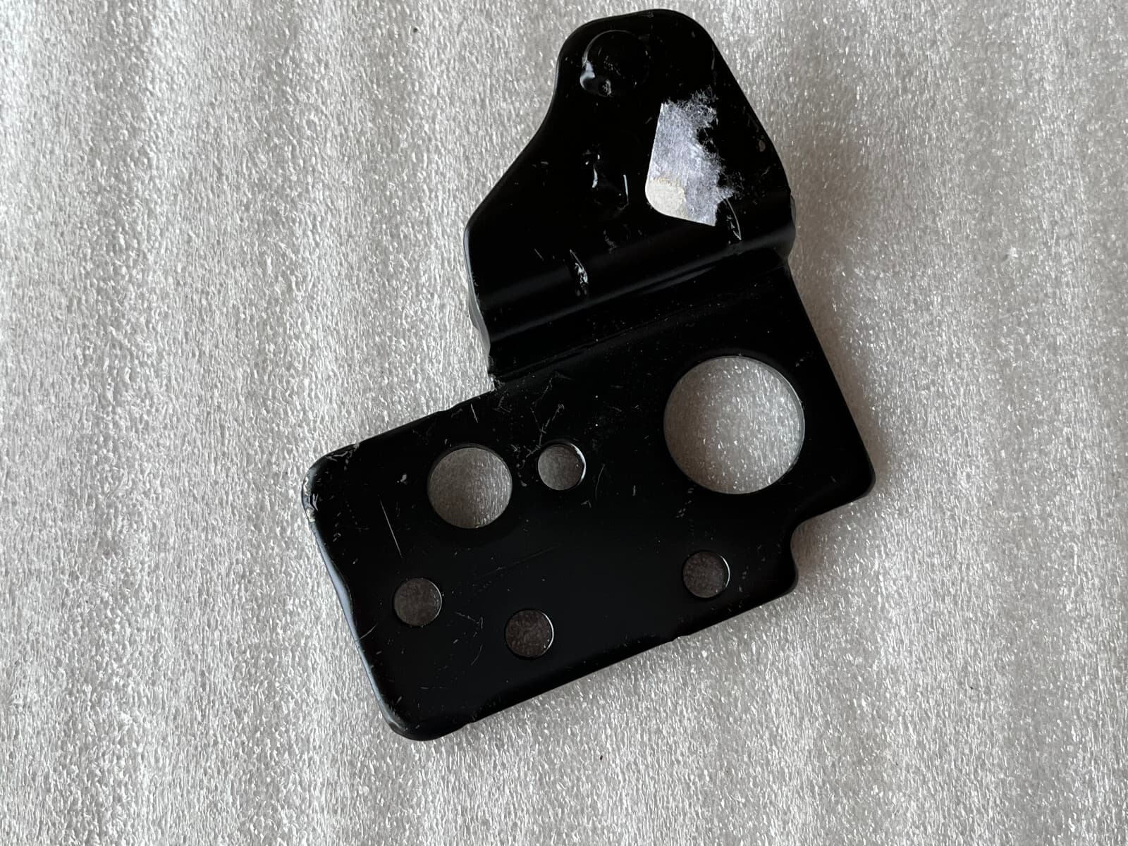 New Genuine Samsung Refrigerator Lower Hinge DA61-09969B — thumbnail 2