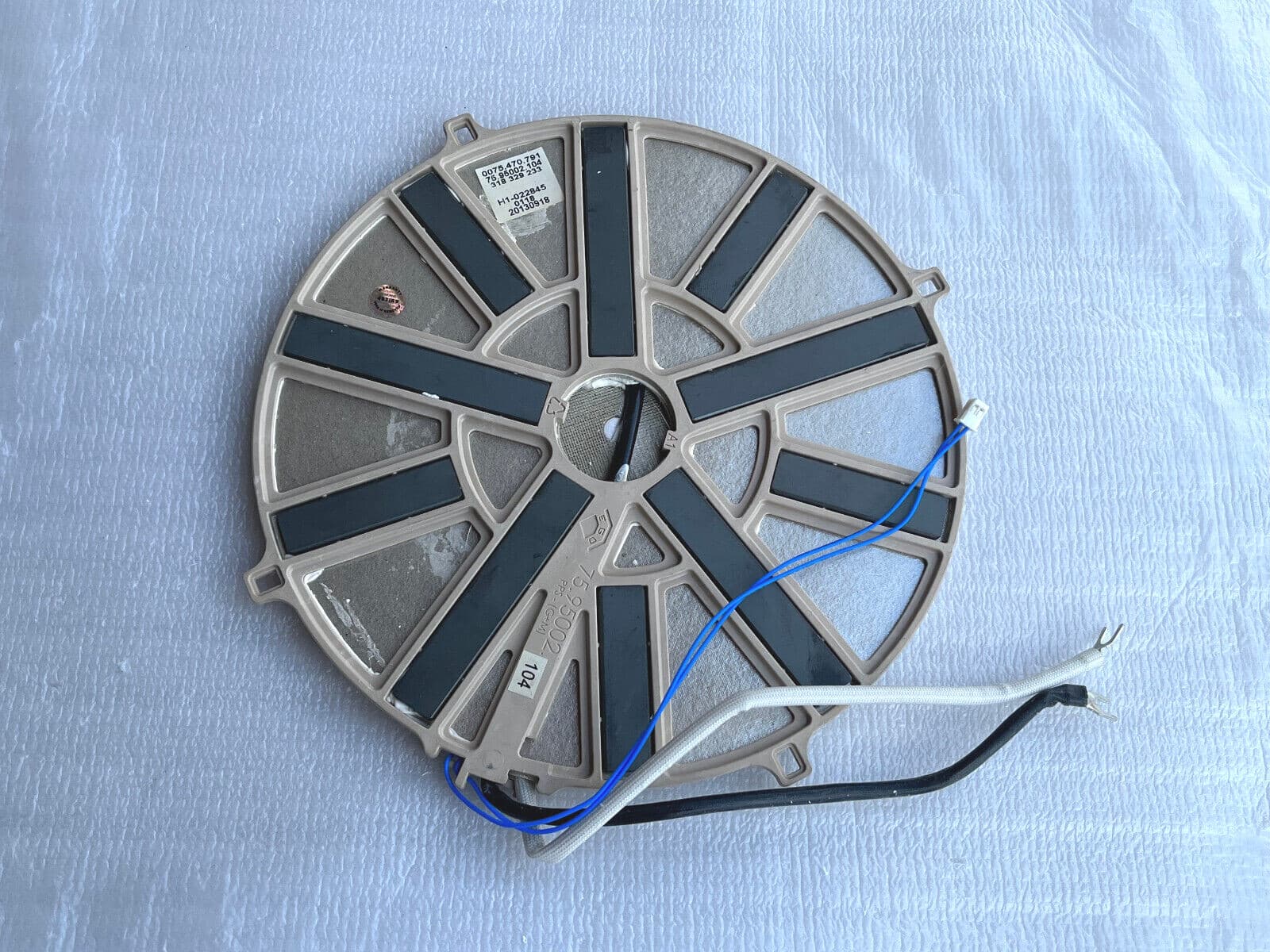 Genuine Frigidaire Range Surface Induction Element, Left Front 318329233 — thumbnail 3