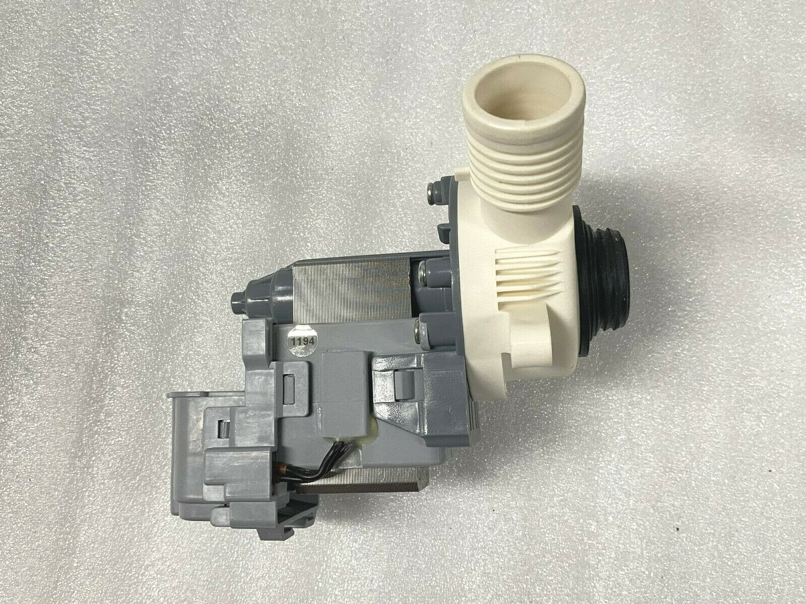 New Genuine Whirlpool  Washer Drain Pump Assembly W10276397