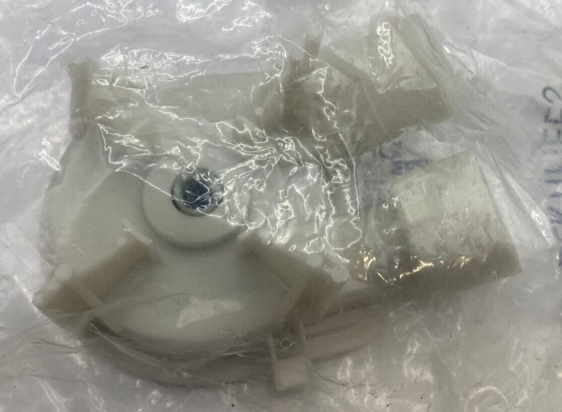 New Genuine OEM Whirlpool  Washer Drain Pump 3363892 — thumbnail 2
