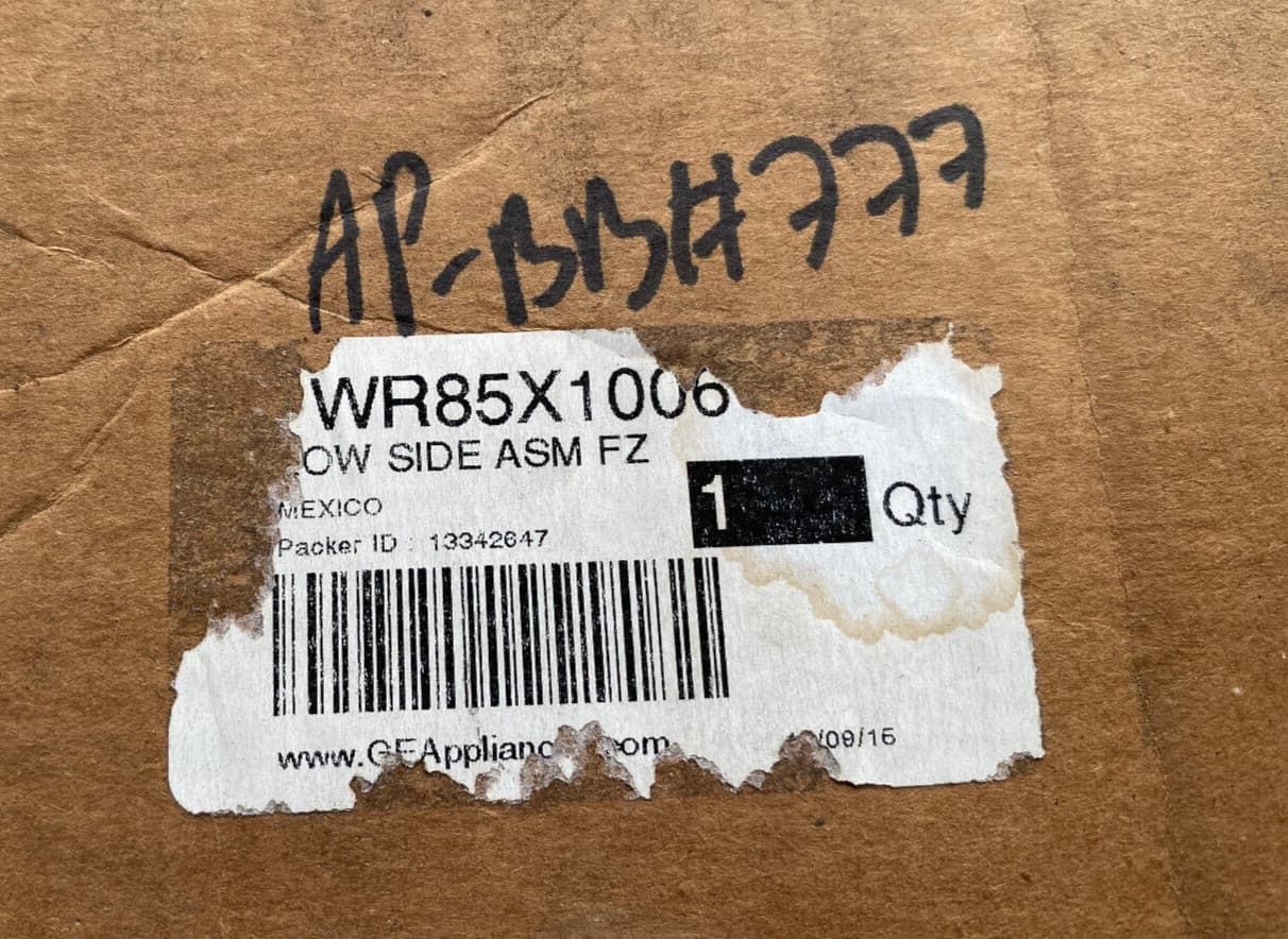 New Genuine GE Refrigerator Evoporator WR85X10066 — thumbnail 4