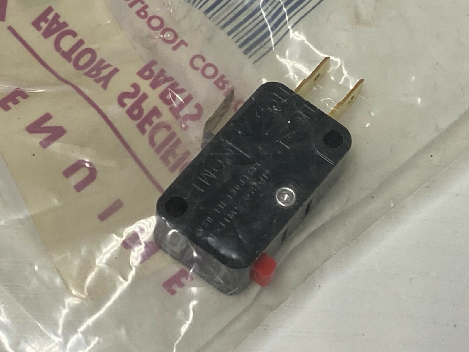 New Genuine OEM Whirlpool Refrigerator Micro Switch  625851 — thumbnail 8