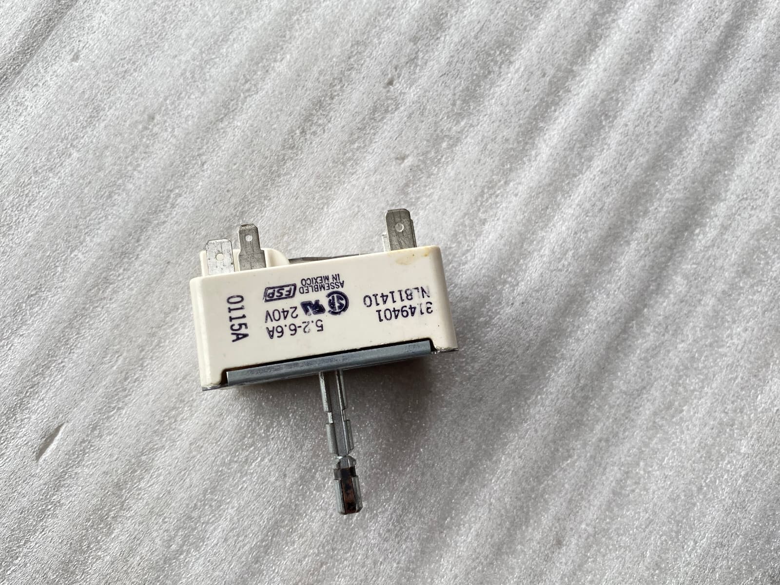 Genuine Whirlpool Range Infinite Switch 3149401 — thumbnail 2