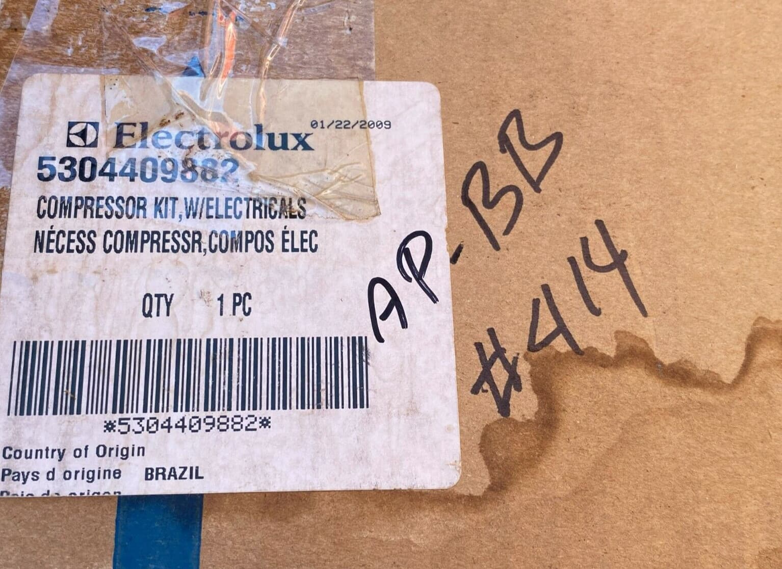 Genuine OEM Frigidaire Refrigerator Compressor  EME 60HER  5304409882 — thumbnail 3