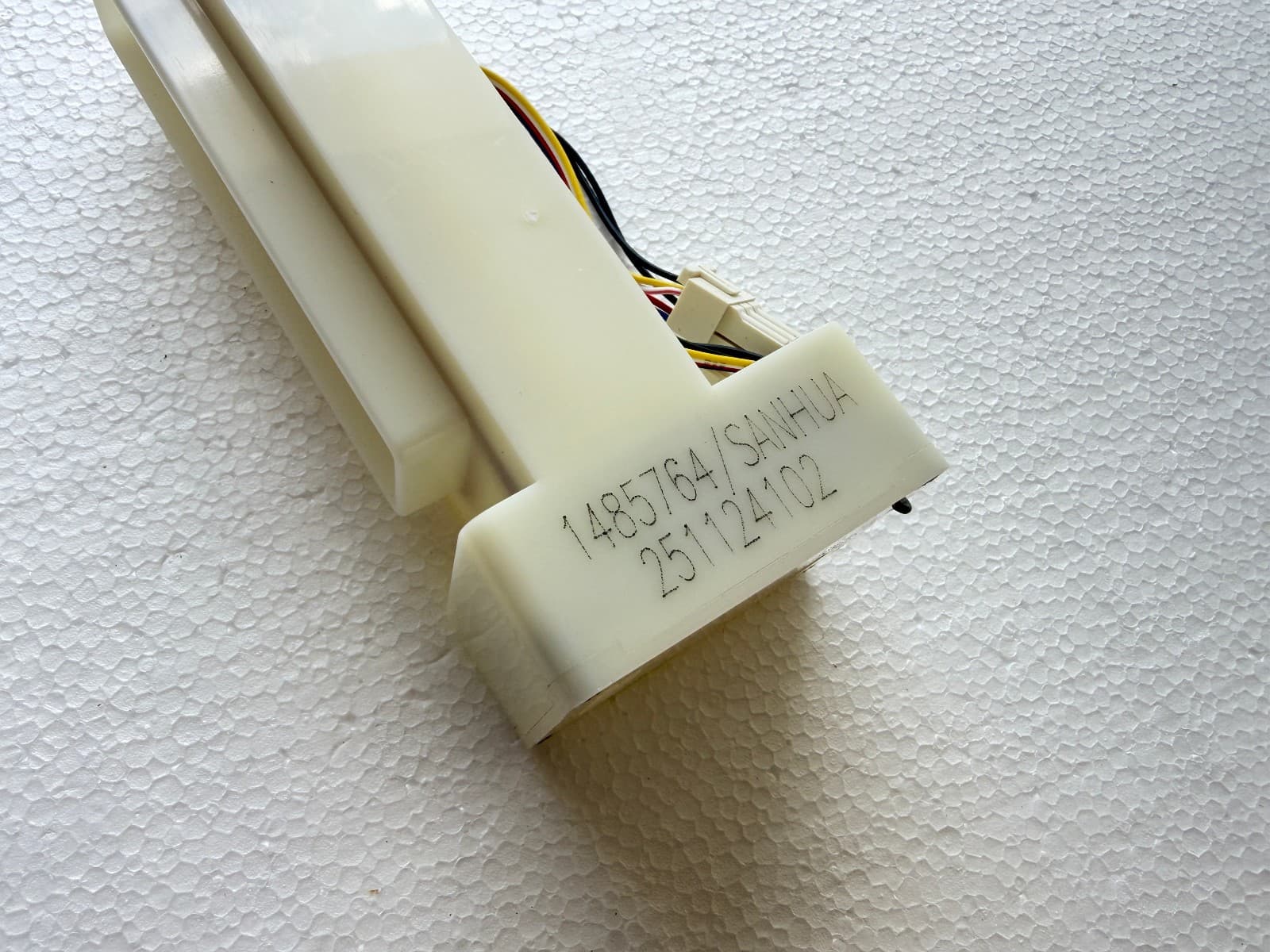 K1485764 Hisense Refrigerator Air Damper Wind Gate New OEM Genuine — thumbnail 3
