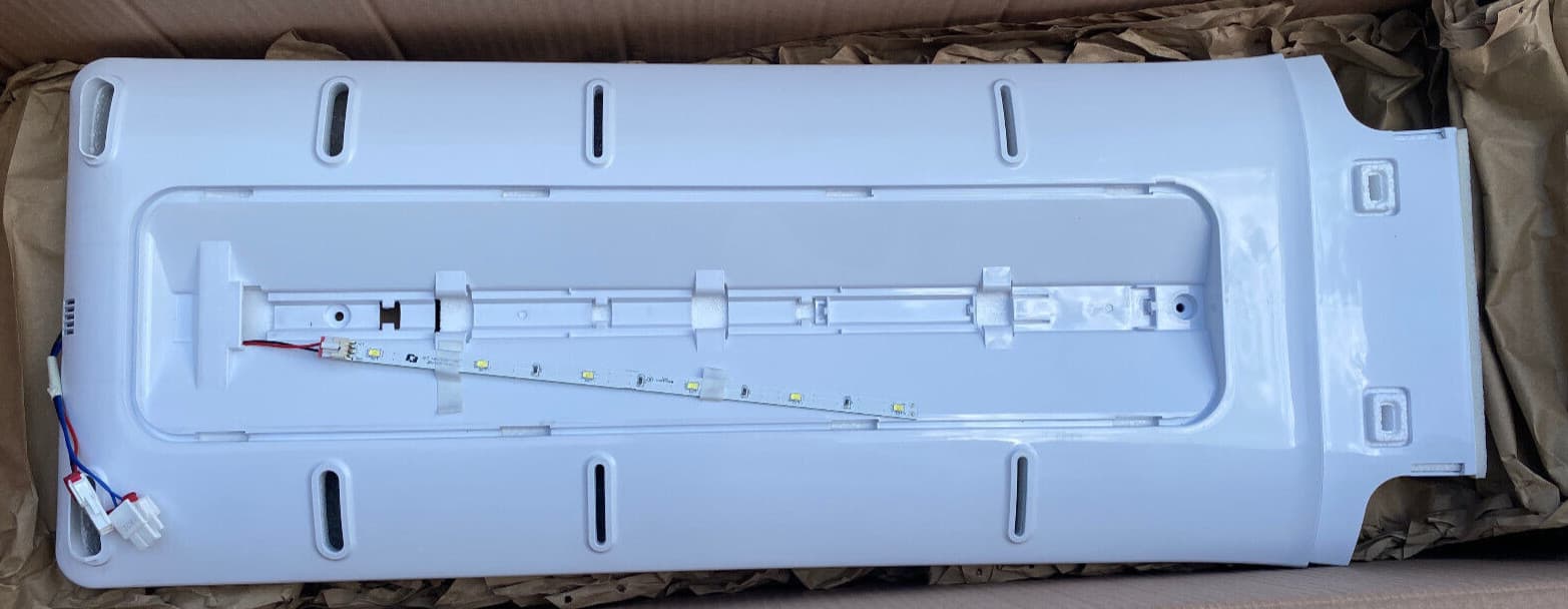 New Genuine OEM Samsung Refrigerator Air Duct and Cover Assembly DA97-08725F
