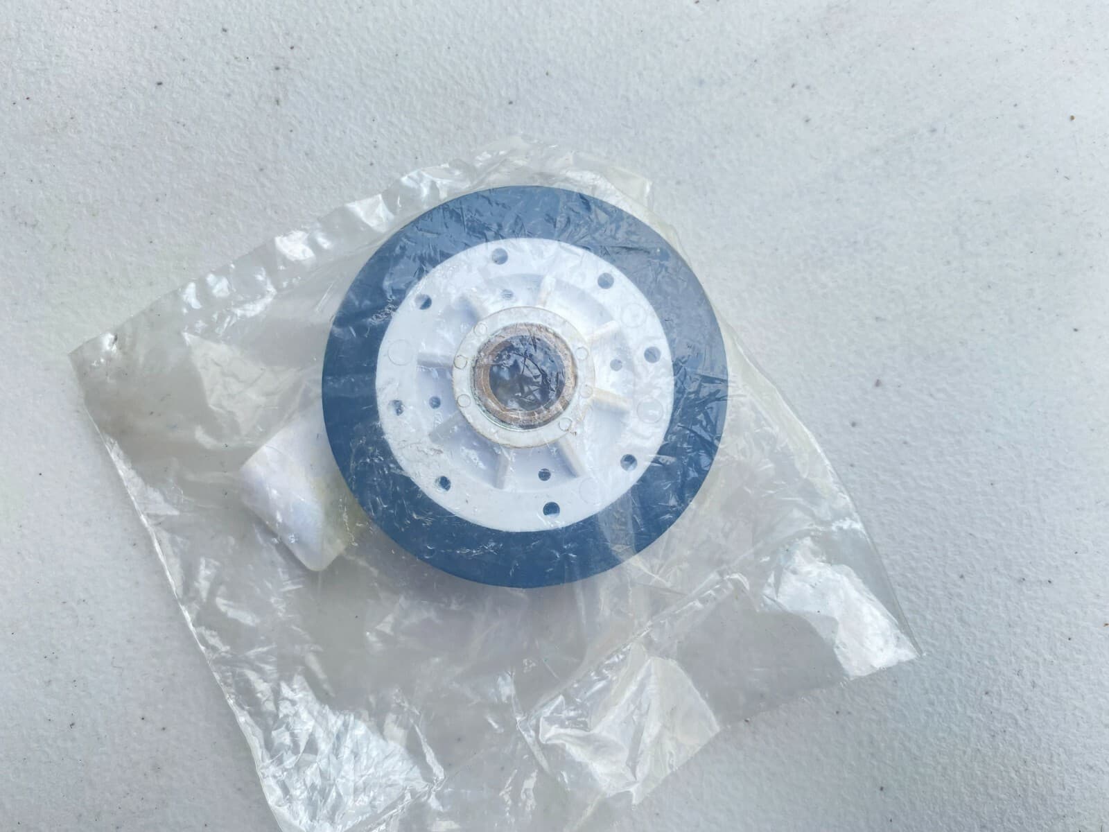 New Genuine Whirlpool Drum Support Roller WP37001042 (37001042) — thumbnail 9